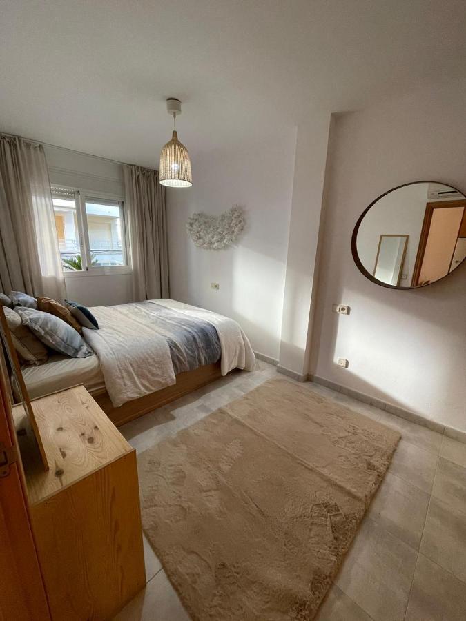 Apartamento Lovely Beside The *